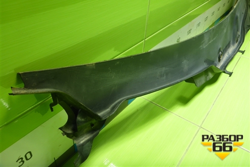 Решетка стеклоочистителей (A1648300228) для Mercedes Benz ML-Klass W164 c 2005-2011г (МЛ)