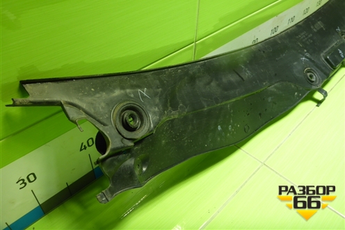 Решетка стеклоочистителей (A1648300228) для Mercedes Benz ML-Klass W164 c 2005-2011г (МЛ)