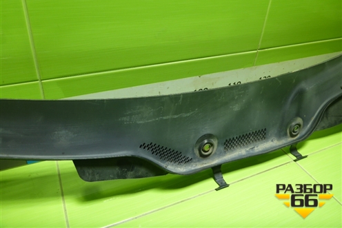 Решетка стеклоочистителей (A1648300228) для Mercedes Benz ML-Klass W164 c 2005-2011г (МЛ)