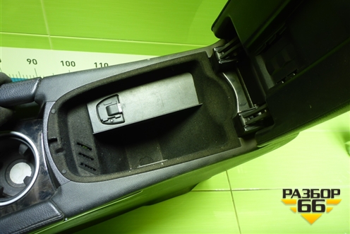 Подлокотник для Mercedes Benz ML-Klass W164 c 2005-2011г (МЛ)