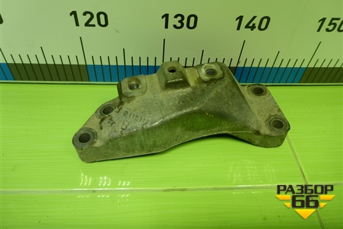 Кронштейн КПП левый (АКПП) (1K0199117) для Volkswagen Golf V с 2003-2009г (Гольф 5)
