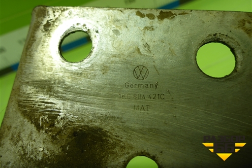 Кронштейн (нижний) (1K0804421C) для Volkswagen Golf V с 2003-2009г (Гольф 5)