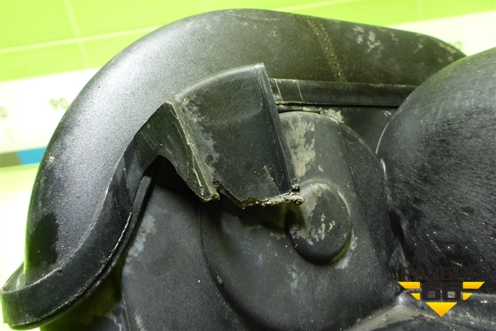 Коллектор впускной (2.0л BLY) (06F133210N) для Volkswagen Golf V с 2003-2009г (Гольф 5)