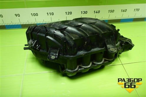Коллектор впускной (2.0л BLY) (06F133210N) для Volkswagen Golf V с 2003-2009г (Гольф 5)