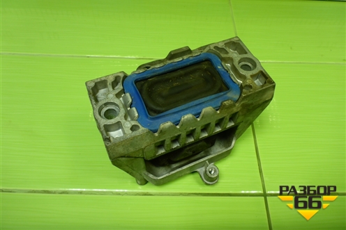 Опора двигателя правая (2.0л BLY) для Volkswagen Golf V с 2003-2009г (Гольф 5)