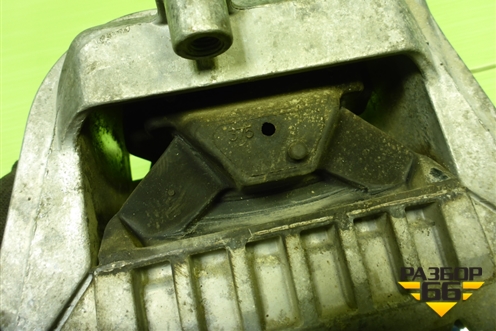 Опора двигателя правая (2.0л BLY) для Volkswagen Golf V с 2003-2009г (Гольф 5)