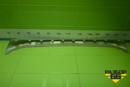 Накладка переднего бампера (620720385R) для Renault Kaptur с 2016г (Каптюр)