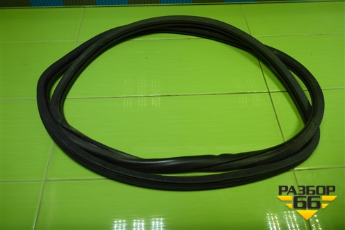 Уплотнитель двери задней правой для Volkswagen Golf V с 2003-2009г (Гольф 5)