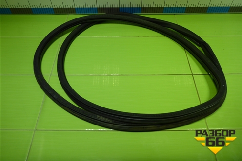 Уплотнитель двери передней левой для Volkswagen Golf V с 2003-2009г (Гольф 5)