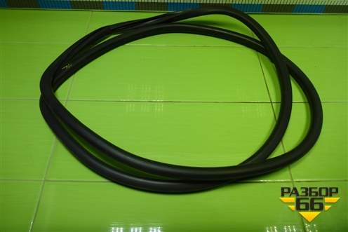 Уплотнитель двери передней левой для Volkswagen Golf V с 2003-2009г (Гольф 5)