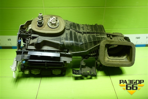 Корпус отопителя (1K1820308B) для Volkswagen Golf V с 2003-2009г (Гольф 5)