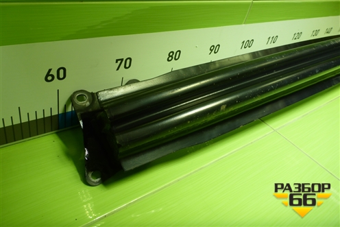 Усилитель заднего бампера (1K0807305B) для Volkswagen Golf V с 2003-2009г (Гольф 5)