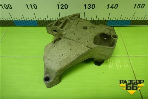Кронштейн двигателя правый (06F199207H) для Volkswagen Golf V с 2003-2009г (Гольф 5)