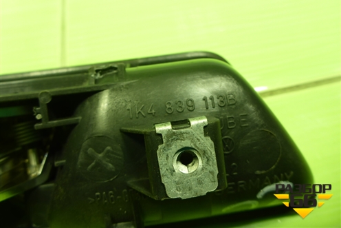 Ручка внутренняя двери задней левой (1K4839113B) для Volkswagen Golf V с 2003-2009г (Гольф 5)