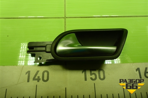 Ручка внутренняя двери задней левой (1K4839113B) для Volkswagen Golf V с 2003-2009г (Гольф 5)