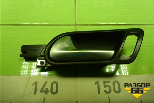 Ручка внутренняя двери передней левой (1K1837113) для Volkswagen Golf V с 2003-2009г (Гольф 5)