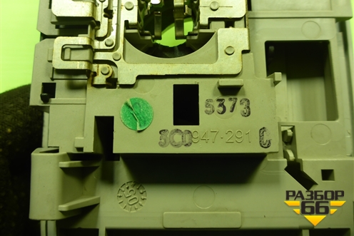 Плафон салонный центральный (3С0947291С) для Volkswagen Golf V с 2003-2009г (Гольф 5)