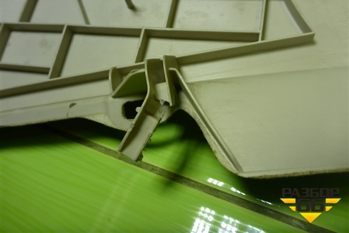 Обшивка стойки задняя верхняя правая (1K4867296B) для Volkswagen Golf V с 2003-2009г (Гольф 5)