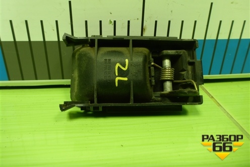 Ручка внутренняя двери задней левой (A0007600461) для Mercedes Benz G-Klass W463 с1989г (Гелендваген)