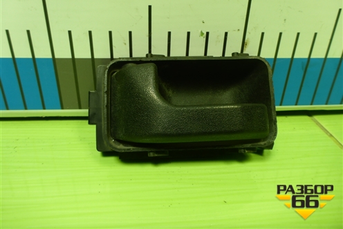 Ручка внутренняя двери передней левой (A0007600461) для Mercedes Benz G-Klass W463 с1989г (Гелендваген)