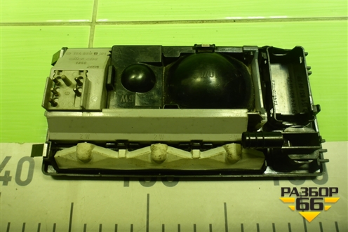 Плафон салонный передний (A1248201301) для Mercedes Benz G-Klass W463 с1989г (Гелендваген)