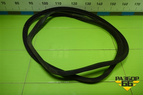 Уплотнитель двери задней правой для Mercedes Benz G-Klass W463 с1989г (Гелендваген)