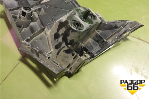 Кронштейн заднего бампера правый (51127338286) для BMW X6 F16 с 2014г (Х6 Ф16)