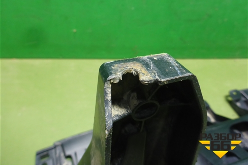 Кронштейн заднего бампера центральный (51127226939) для BMW X5 E70 с 2007-2013г (Х5 Е70)