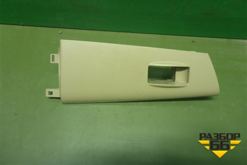 Накладка двери передней левой (правый руль) (7423212340) для Toyota Corolla (E12) с 2001-2007г (Королла 120)