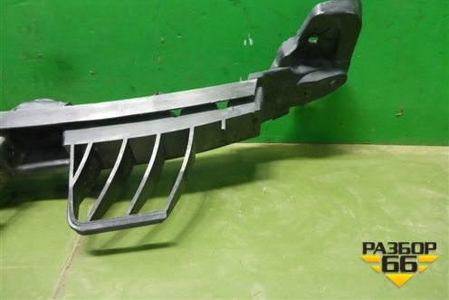 Кронштейн заднего бампера центральный (57A807863) для Skoda Karoq с 2017г (Карок)