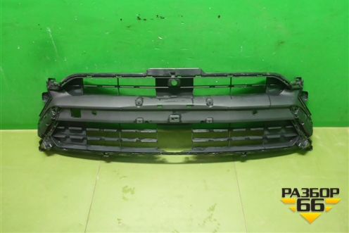 Решетка в передний бампер центральная (6600208870) для Geely Tugella с 2019г (Тугелла)