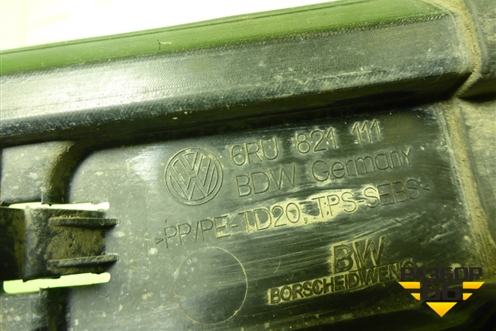 Пыльник переднего крыла левого (6RU821111) для Volkswagen Polo (седан) с 2010г (Поло)