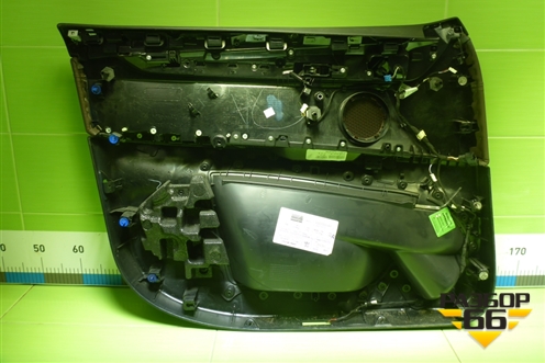 Обшивка двери передней правой под электрику (736995208) для BMW X5 F15 с 2013г (Х5 Ф15)