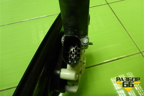 Стеклоподъёмник электрический задний правый для BMW X5 F15 с 2013г (Х5 Ф15)