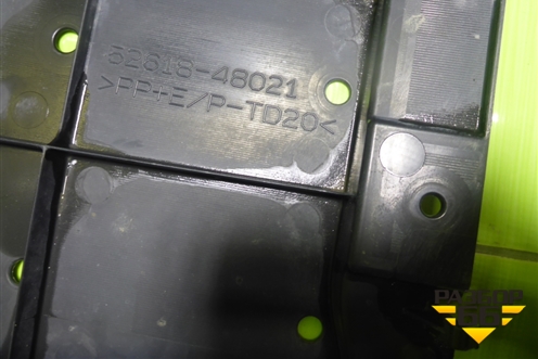 Пыльник переднего бампера центральный (до 2019) (5261848021) для Lexus RX 350 c 2015г (РХ)