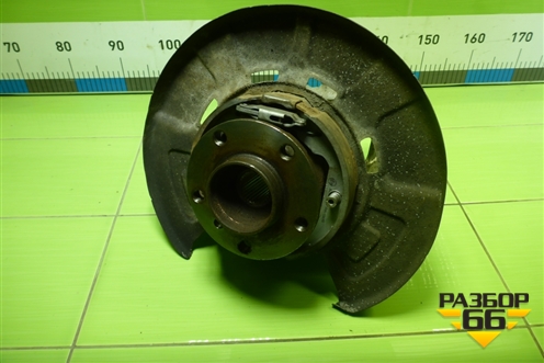 Кулак задний левый для BMW X5 F15 с 2013г (Х5 Ф15)