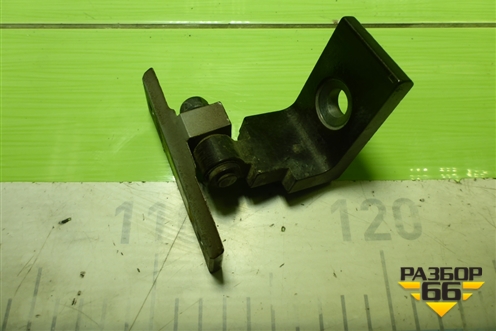 Петля двери передней правой нижняя (73225058) для BMW X5 F15 с 2013г (Х5 Ф15)