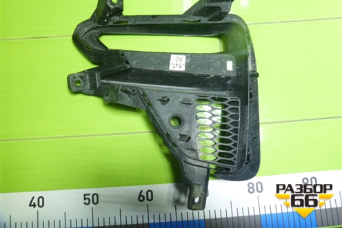 Решетка в передний бампер правая (под парктроник до 2021г) (86594M6020) для Kia Cerato с 2018г (Серато 4)