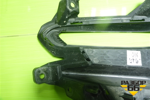 Решетка в передний бампер правая (под парктроник до 2021г) (86594M6020) для Kia Cerato с 2018г (Серато 4)