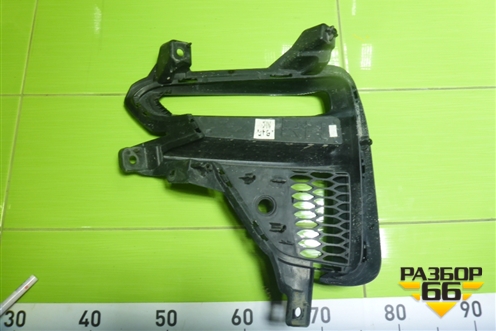 Решетка в передний бампер правая (под парктроник до 2021г) (86594M6020) для Kia Cerato с 2018г (Серато 4)