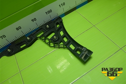 Кронштейн заднего бампера левый (6RU807393) для Volkswagen Polo (седан) с 2010г (Поло)