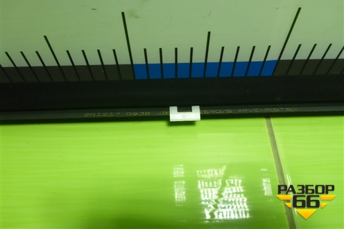 Накладка стекла переднего правого (новая) (602001949AA) для Hyundai Creta с 2021-2025г (Крета)