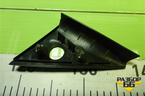 Накладка двери передней правой уголок (96304173) для Chevrolet Lanos с 2004г (Ланос)