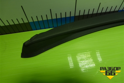 Молдинг лобового стекла правый (51317350610) для BMW X1 F48 с 2014г (Х1 Ф48)