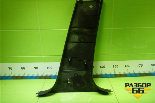 Обшивка стойки центральная нижняя левая (9647355977) для Peugeot 307 с 2001-2007г