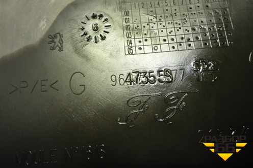 Обшивка стойки центральная нижняя левая (9647355977) для Peugeot 307 с 2001-2007г