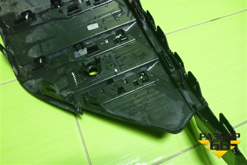 Накладка переднего бампера левая (8891543890) для Geely Tugella с 2019г (Тугелла)