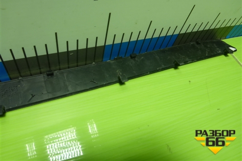 Накладка заднего бампера (9Y0807697) для Porsche Cayenne с 2017г (Каен)