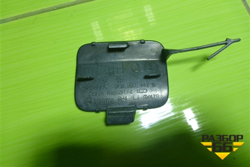 Заглушка в задний бампер (левая) (4M0807441B) для Audi Q7 c 2015г (Ку 7)