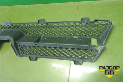 Решетка в бампер центральная  (H4831013601A0) для Foton Auman EST с 2016г (Ауман)